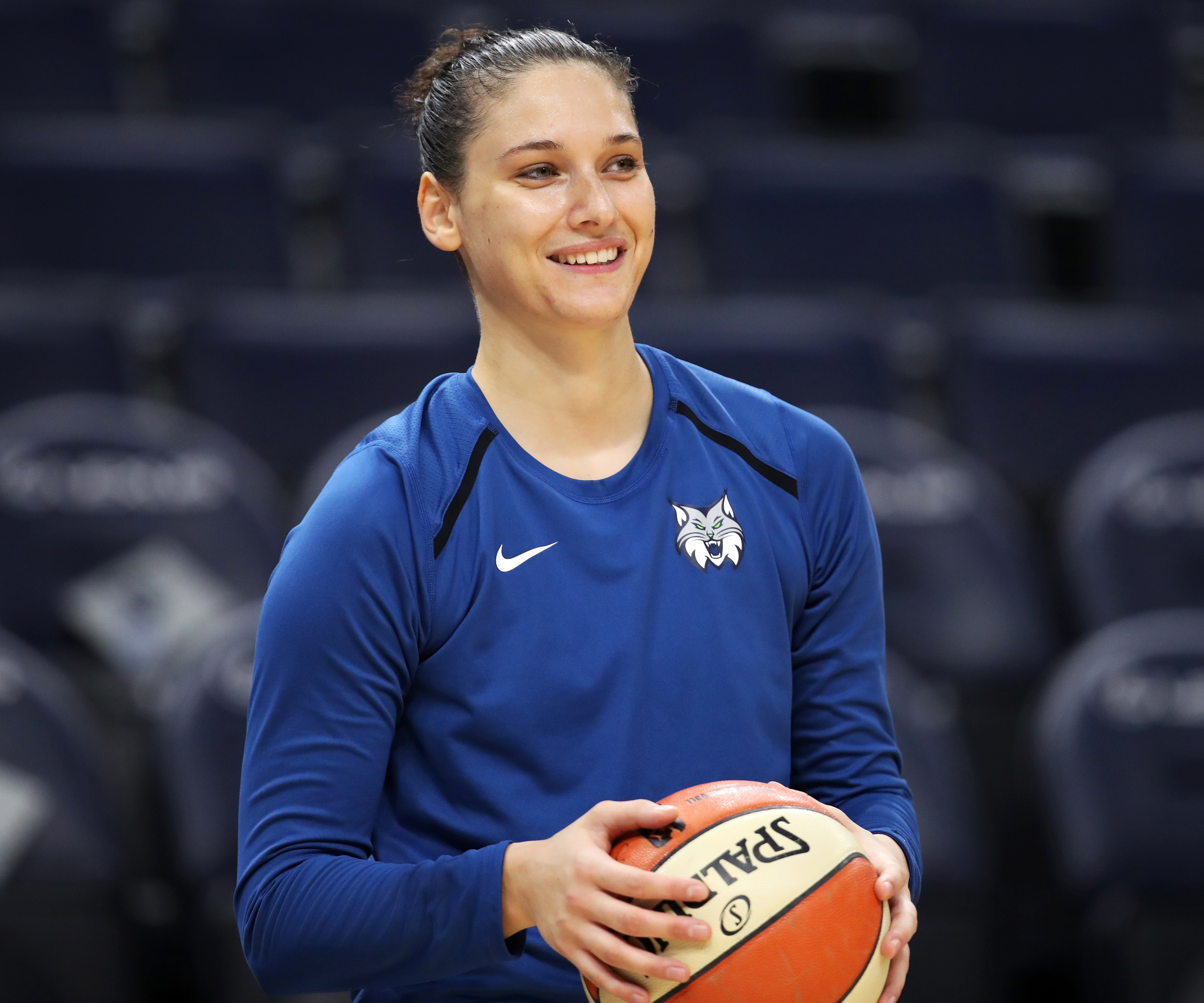 Zandalasini And Fagbenle Dominate Overseas